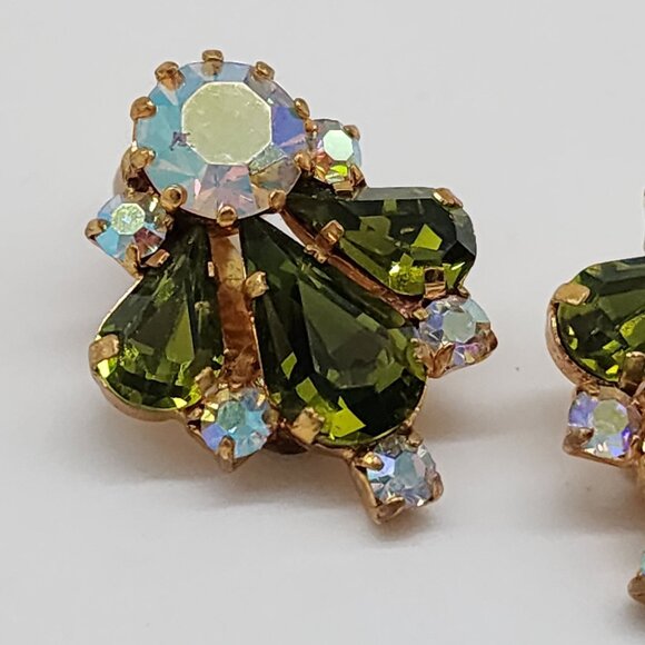 Vintage Austrian Rhinestone Clip-on Earrings on Gold Tone Metal Green and Irides - Picture 2 of 15